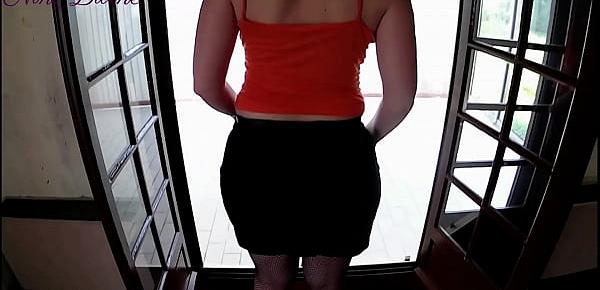 A young woman real estate agent gets her big ass fucked to sell her house!